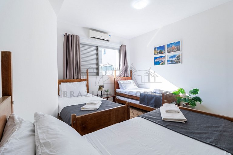 250m da praia com AC, 4 quartos| Brazilian Corner