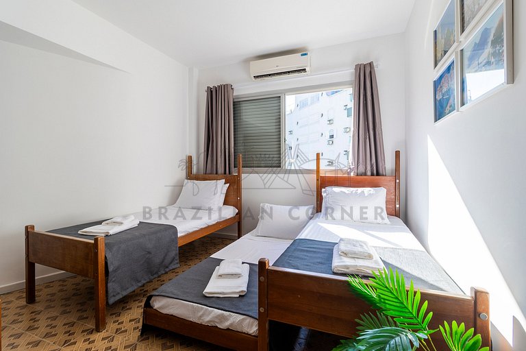 250m da praia com AC, 4 quartos| Brazilian Corner