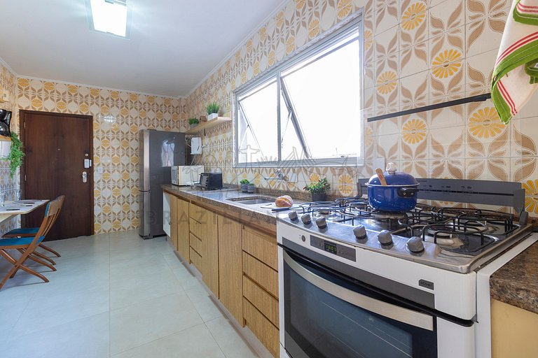 250m da praia com AC, 4 quartos| Brazilian Corner