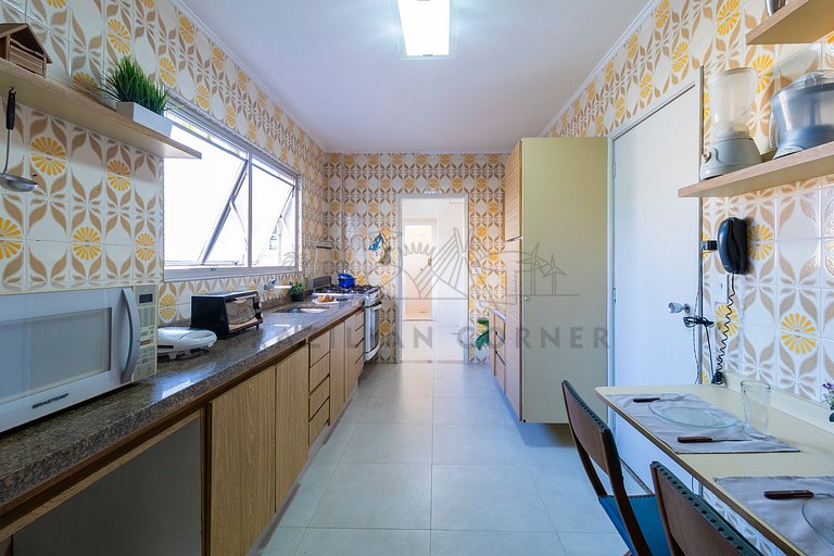 250m da praia com AC, 4 quartos| Brazilian Corner
