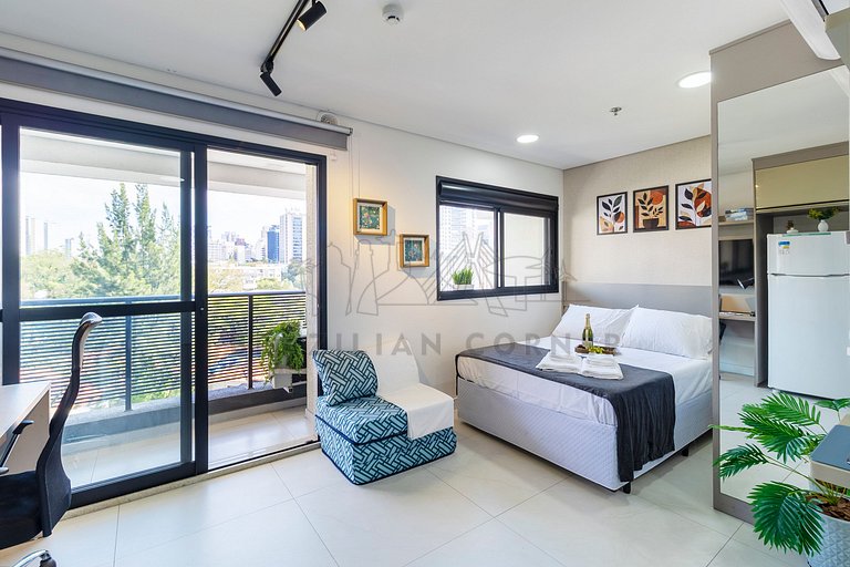 Vila Mariana, next to metro w/ AC|Brazilian Corner