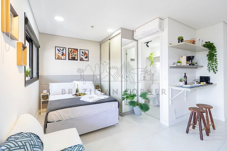 Vila Mariana, next to metro w/ AC|Brazilian Corner