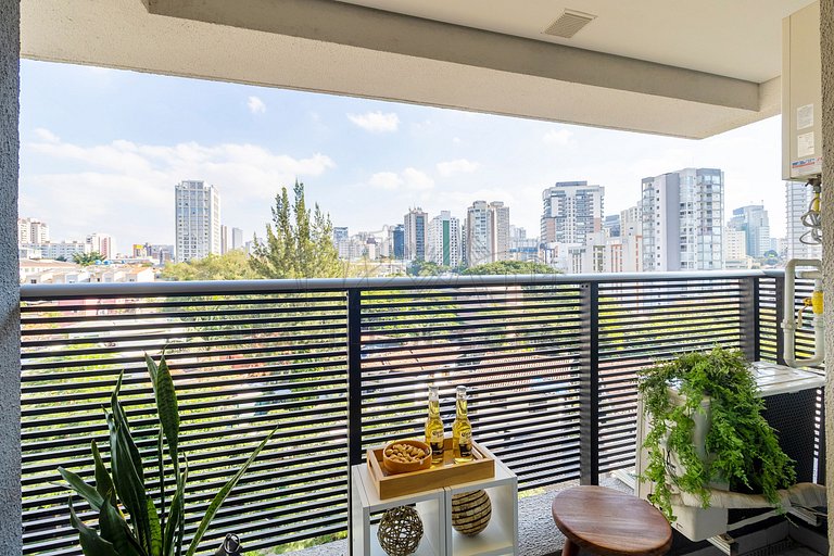 Vila Mariana, next to metro w/ AC|Brazilian Corner