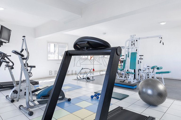 Jacuzzi, AC, park, Av Faria Lima |Brazilian Corner