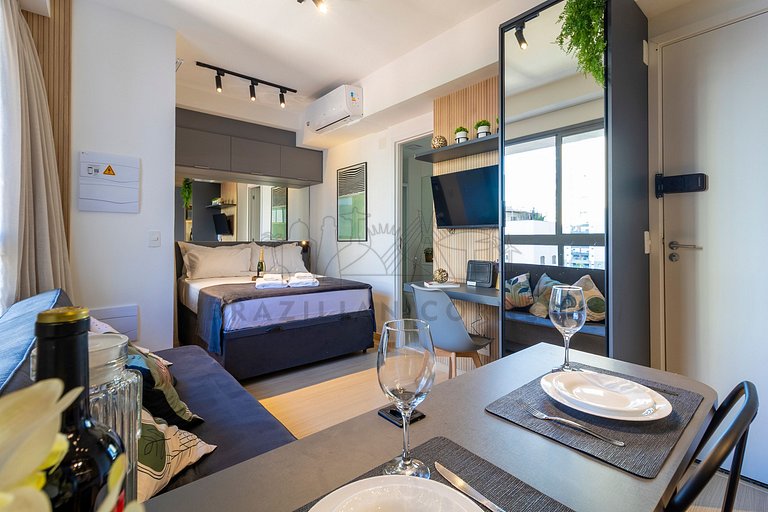 Rooftop Pool, Gym, AC | Brazilian Corner