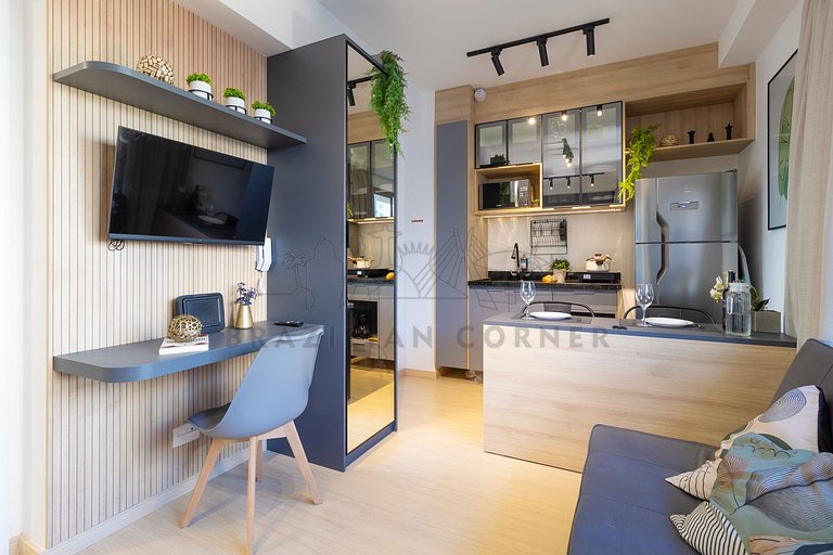 Rooftop Pool, Gym, AC | Brazilian Corner