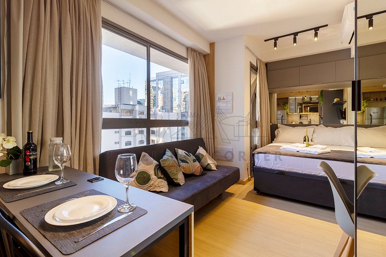 Rooftop Pool, Gym, AC | Brazilian Corner