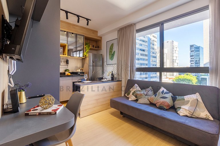 Rooftop Pool, Gym, AC | Brazilian Corner
