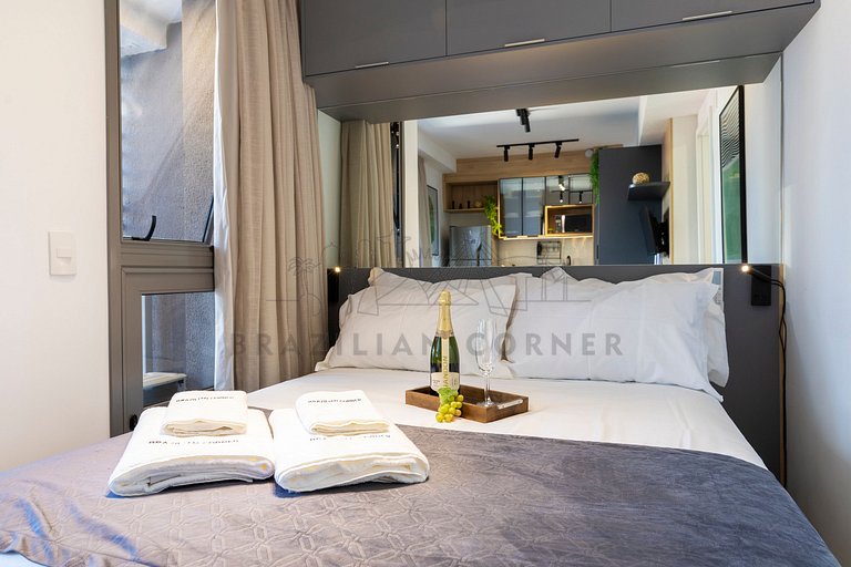 Rooftop Pool, Gym, AC | Brazilian Corner