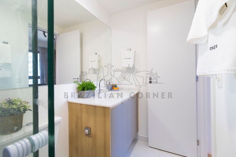 Rooftop Pool, Gym, AC | Brazilian Corner