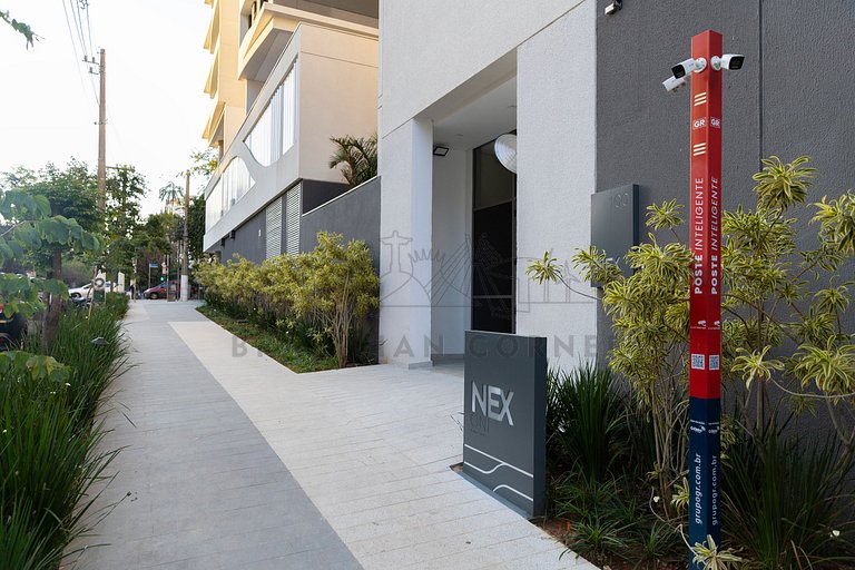 Rooftop Pool, Gym, AC | Brazilian Corner