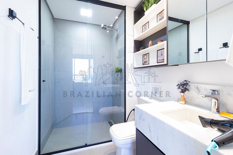 Amazing view, pool, AC, Gym| Brazilian Corner