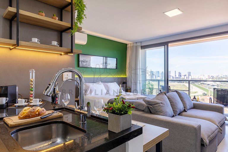 Amazing view, pool, AC, Gym| Brazilian Corner