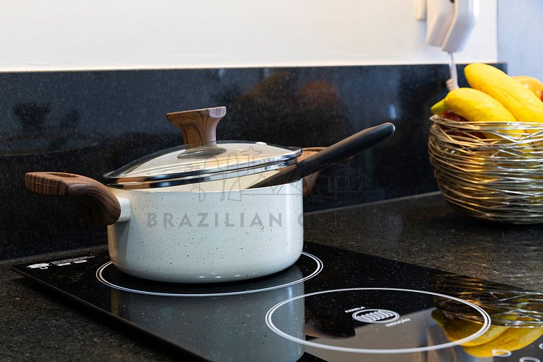 Amazing view, pool, AC, Gym| Brazilian Corner