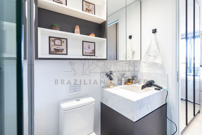 Amazing view, pool, AC, Gym| Brazilian Corner