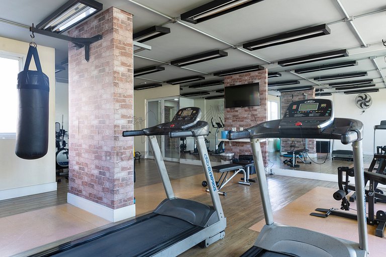Pool, Gym and Parking Space | Brazilian Corner.