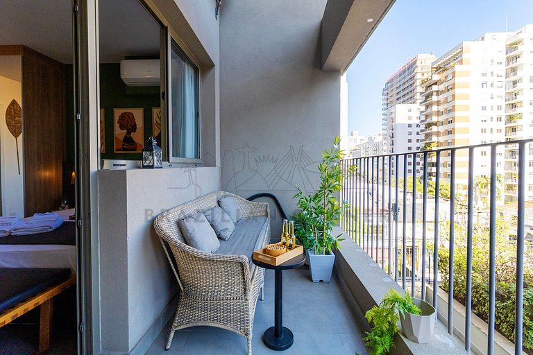 New and modern in Jardins with pool and gym