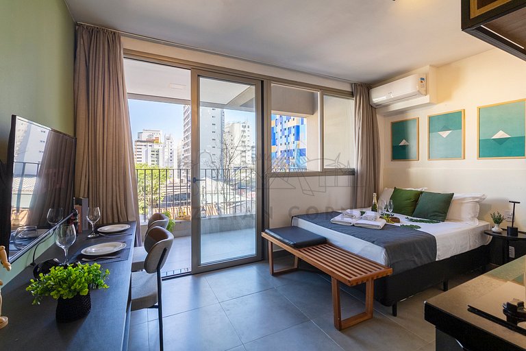 Modern and new in Jardins with AC, pool and gym