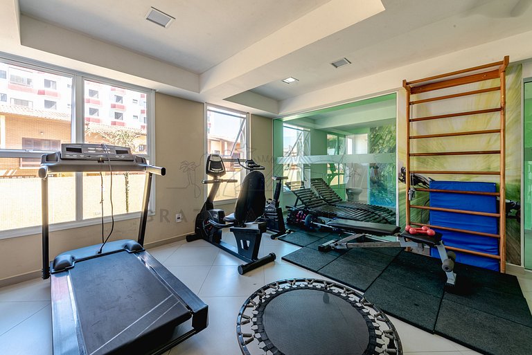 200 m from the beach w/ pool, barbecue and jacuzzi