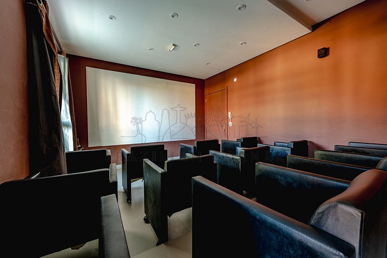 200 m from the beach w/ pool, barbecue and jacuzzi