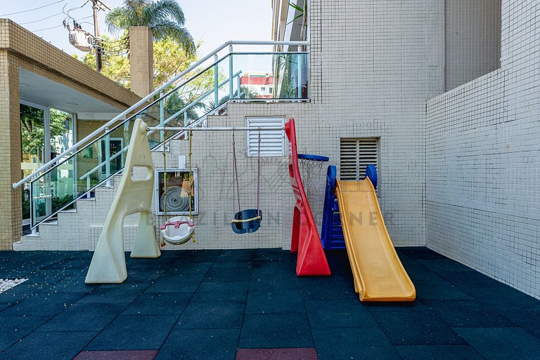 200 m from the beach w/ pool, barbecue and jacuzzi