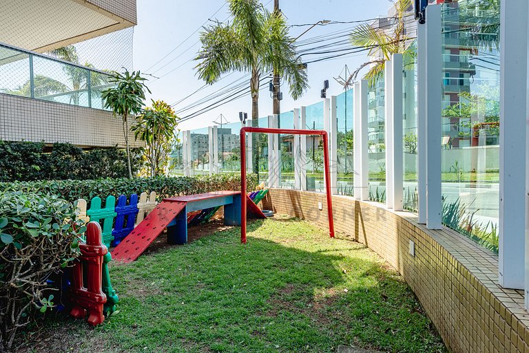 200 m from the beach w/ pool, barbecue and jacuzzi