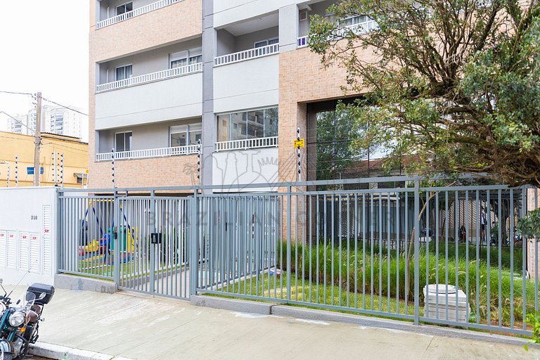 Near the Airport with Office, AC, and Gym