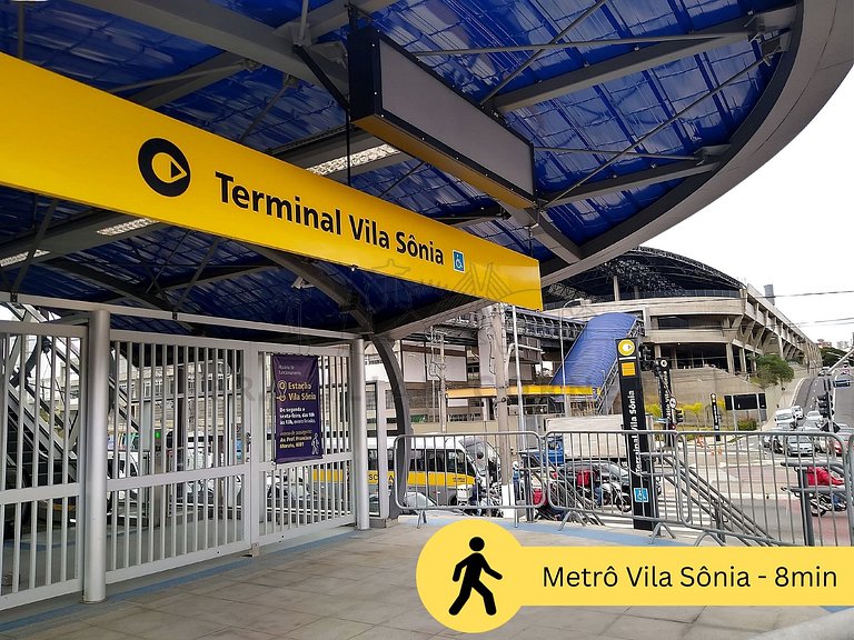 Piscina,academia, metrô | Brazilian Corner