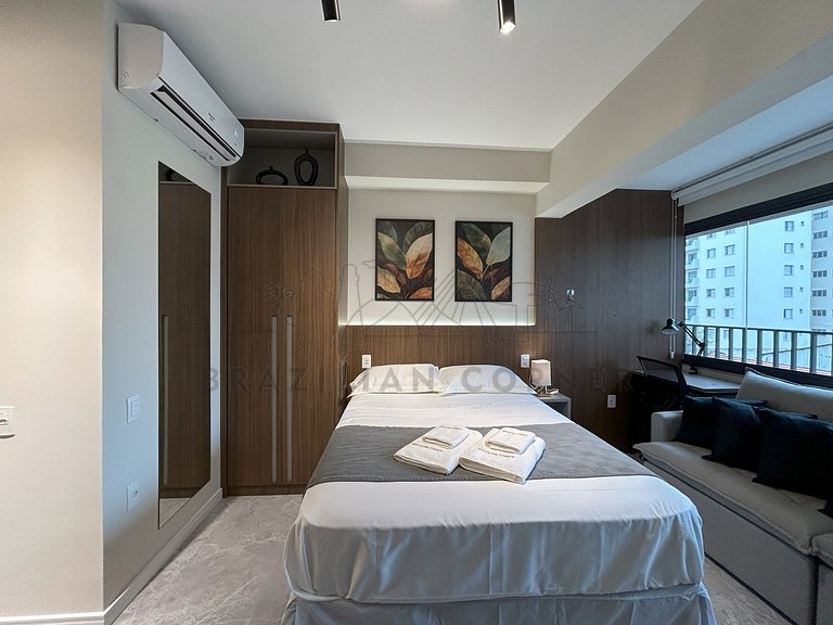 Near Ibirapuera Park with AC and Gym