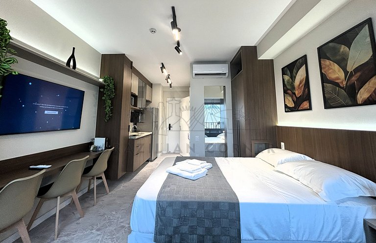 Near Ibirapuera Park with AC and Gym