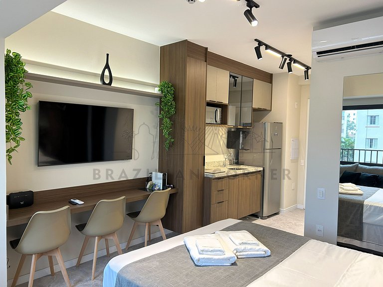 Near Ibirapuera Park with AC and Gym