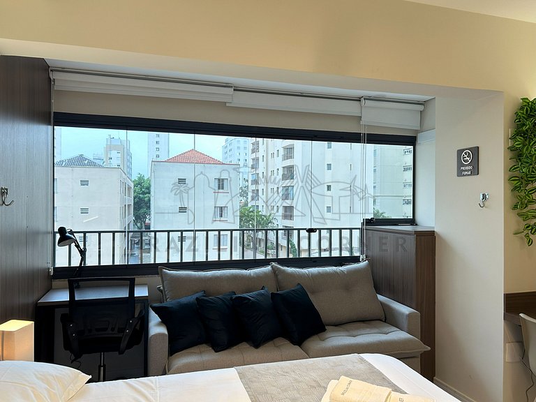 Near Ibirapuera Park with AC and Gym