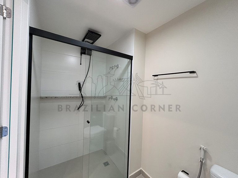 Near Ibirapuera Park with AC and Gym