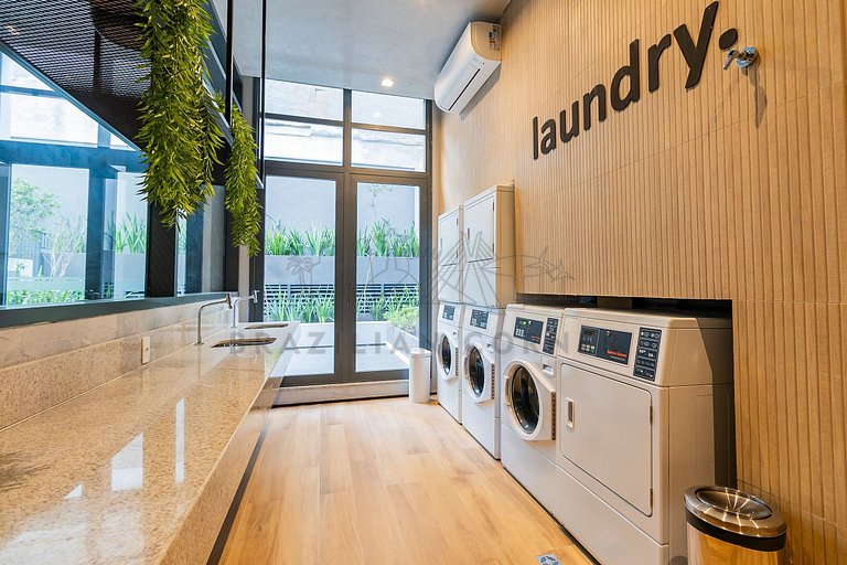 Near Ibirapuera Park with AC and Gym