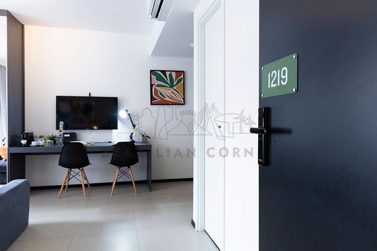 Modern, AC, 24h Gym, rooftop, close to metro