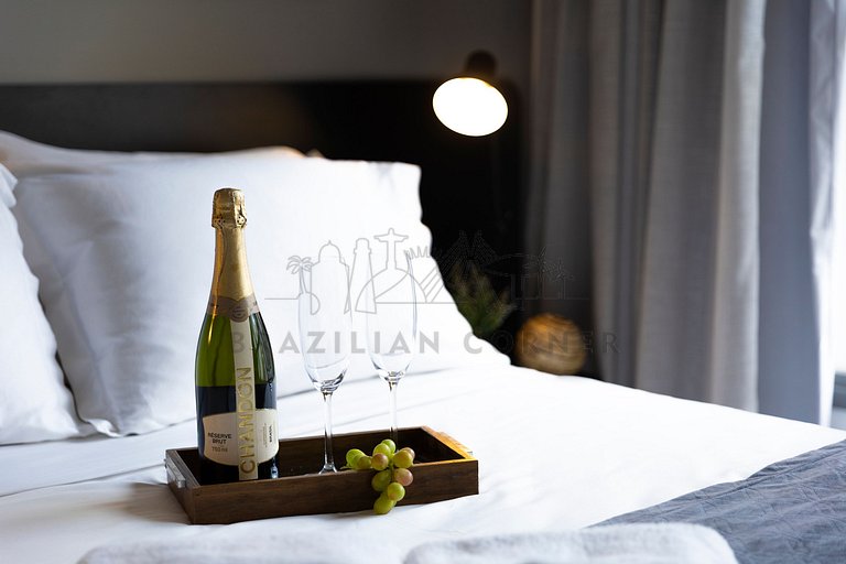 Modern, AC, 24h Gym, rooftop, close to metro