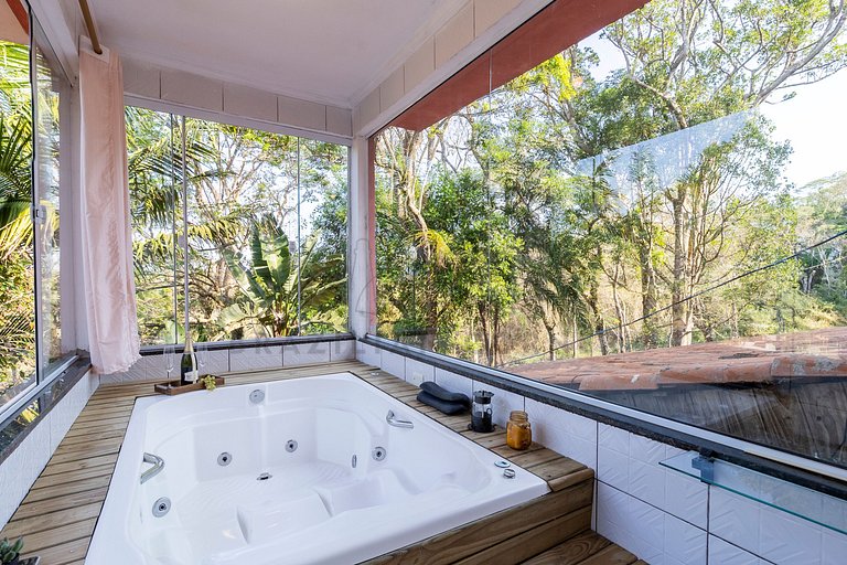 Sítio com 5 suítes , piscina, vista incrível