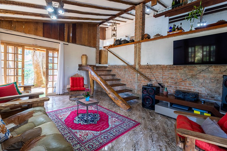 Sítio com 5 suítes , piscina, vista incrível