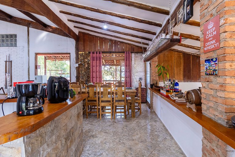 Sítio com 5 suítes , piscina, vista incrível