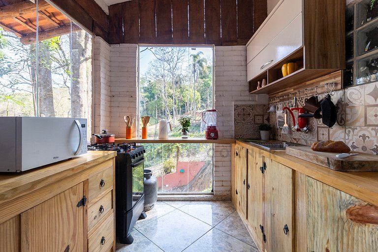 Sítio com 5 suítes , piscina, vista incrível