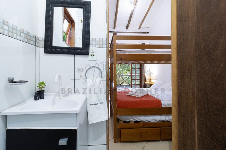 House with 5 Suites, Pool, and Stunning Views