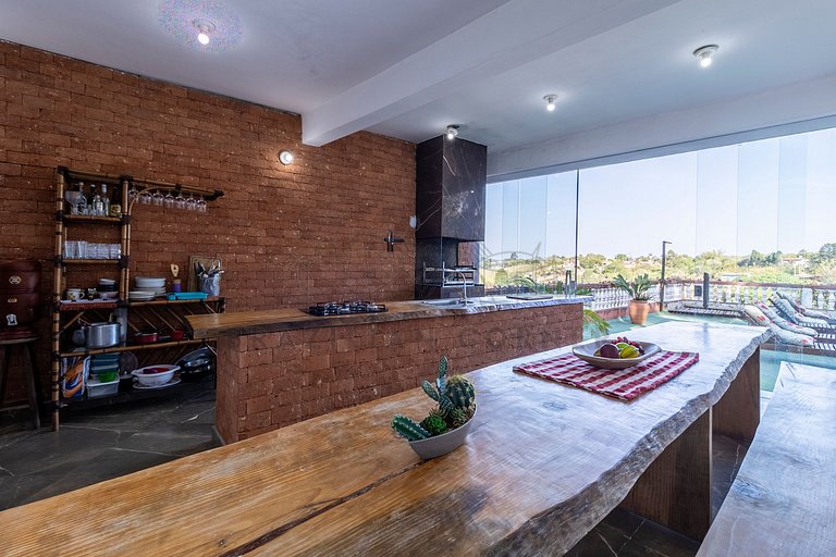 Sítio com 5 suítes , piscina, vista incrível