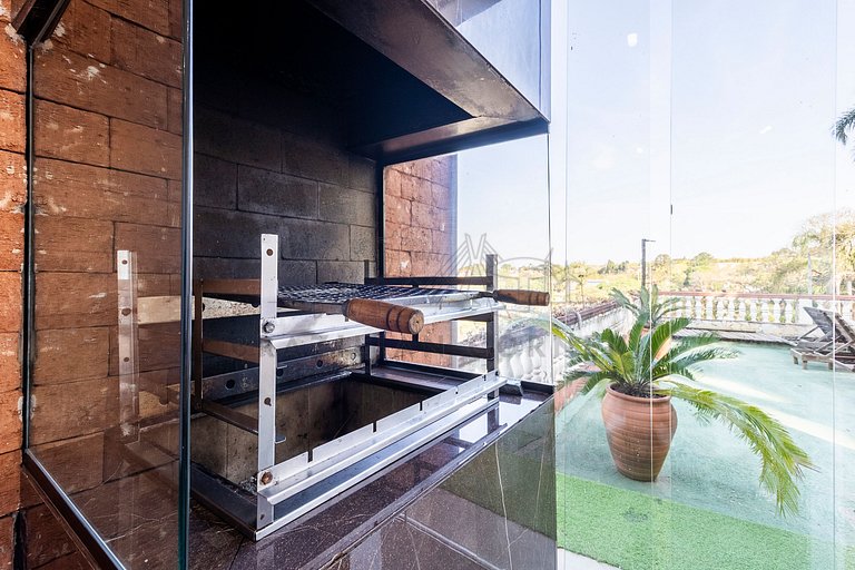 Sítio com 5 suítes , piscina, vista incrível