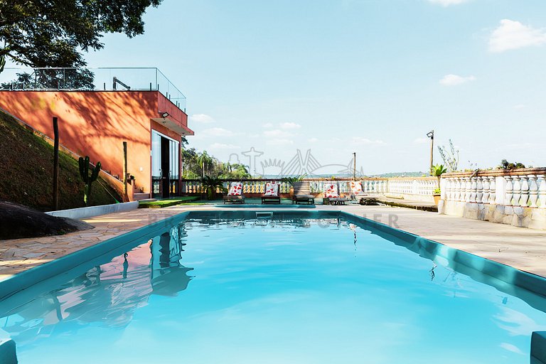 Sítio com 5 suítes , piscina, vista incrível