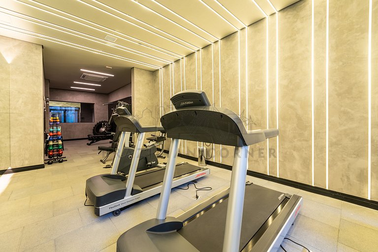 Modern, AC, 24h Gym, rooftop, close to metro