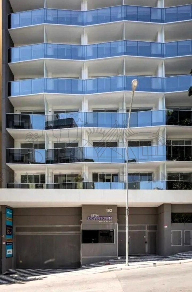 Modern Studio w/ A/C, Pool & Gym