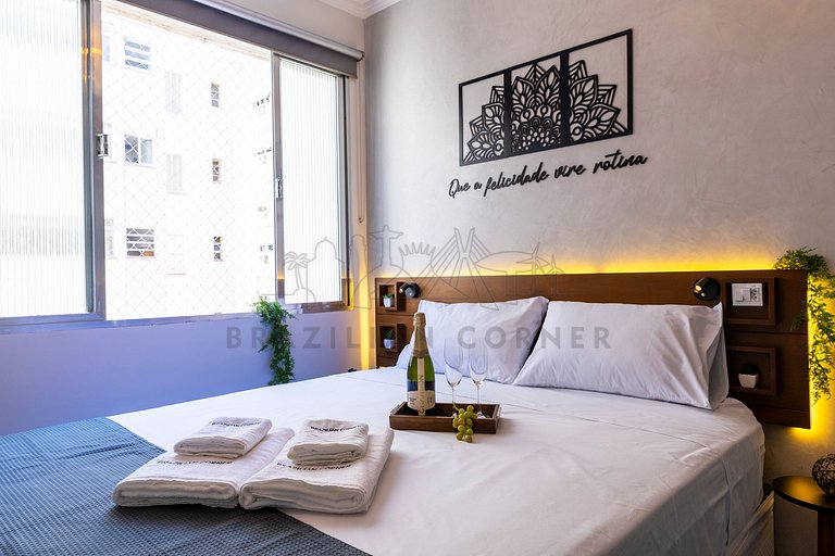 Moderno no Gonzaga a 400m da praia com AC