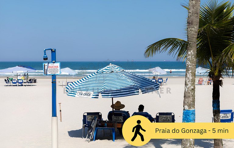 Moderno no Gonzaga a 400m da praia com AC