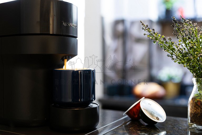 Moderno no Gonzaga a 400m da praia com AC