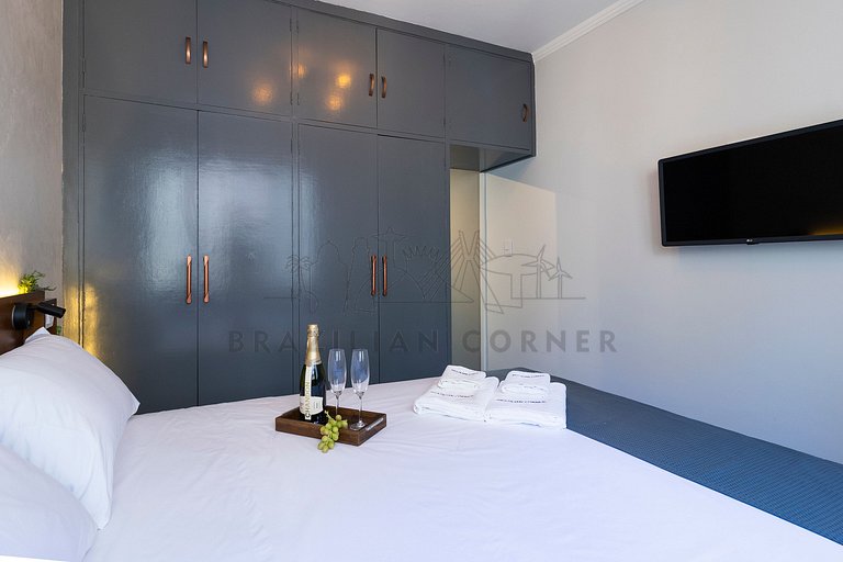 Modern in Gonzaga, 400 m from the beach with AC